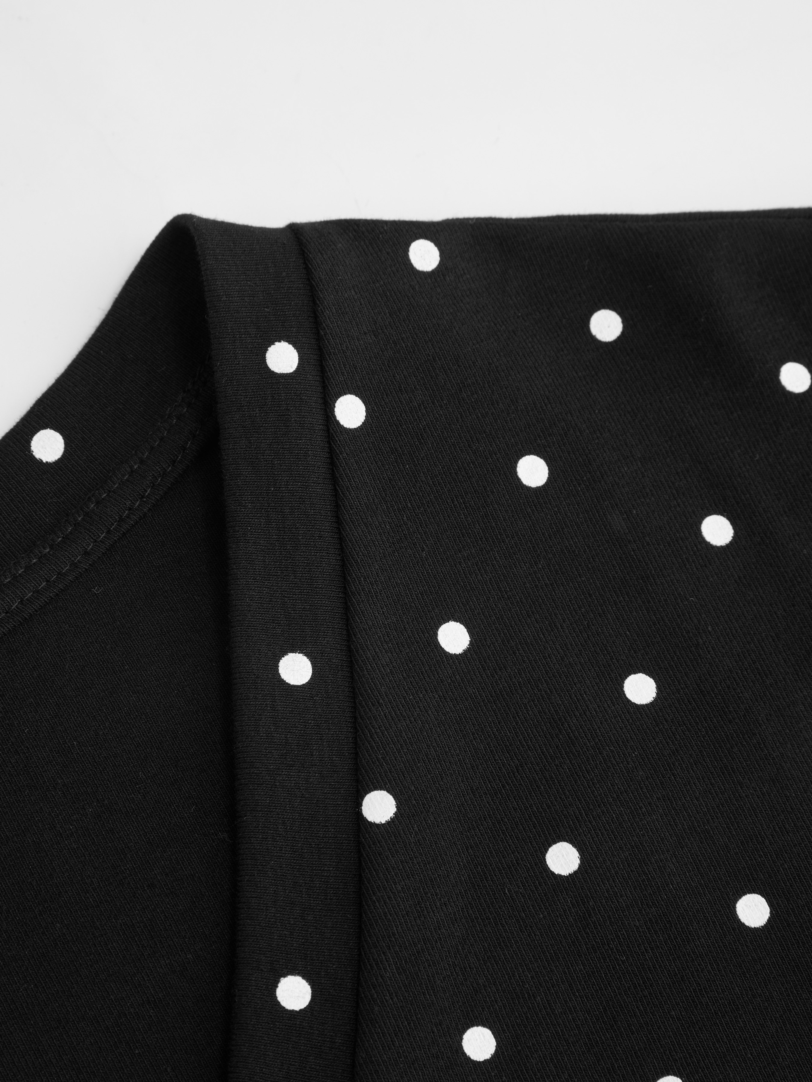 Cotton-blend High Stretch V-neck Short Sleeve Tee - Black Polka Dots