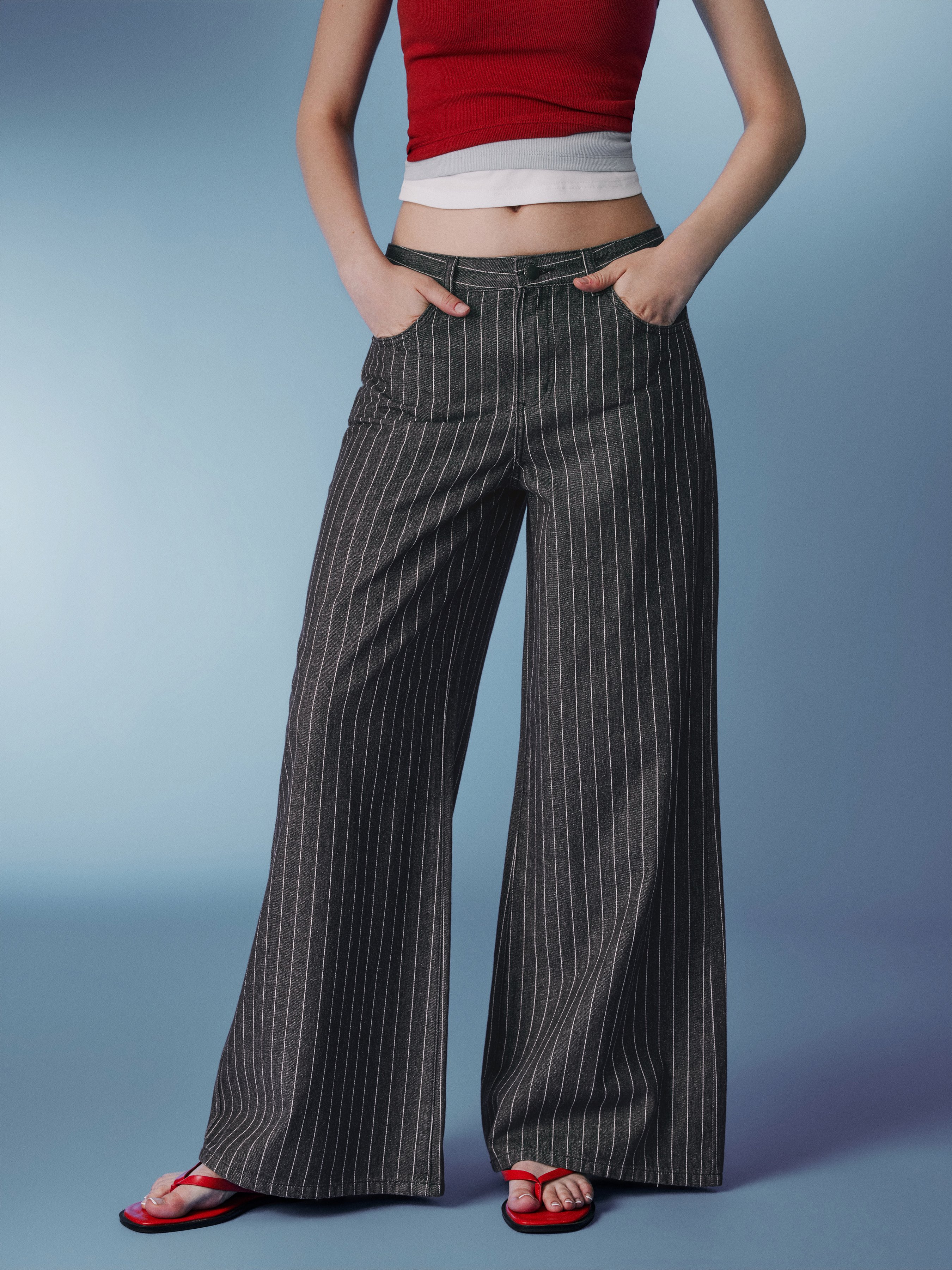 Denim Low-Rise Baggy Trousers - Black Stripe
