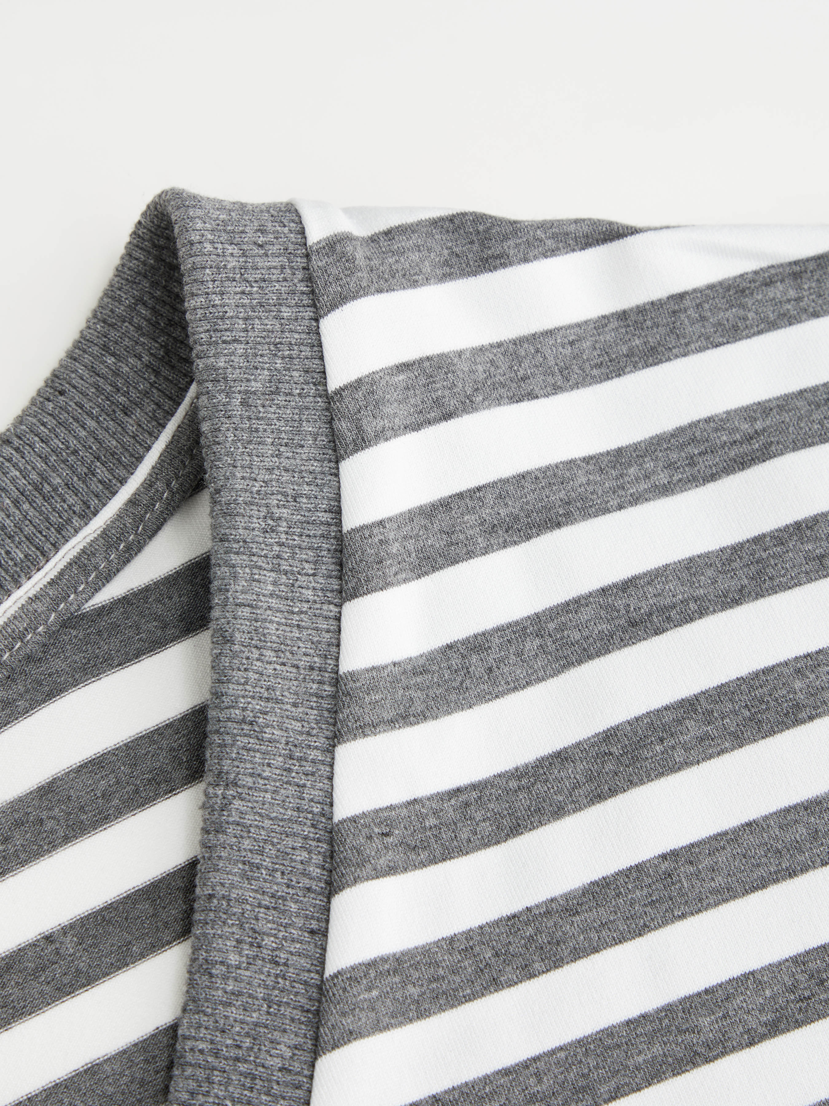 Cotton-blend High Stretch V-neck Short Sleeve Tee - Dark Grey