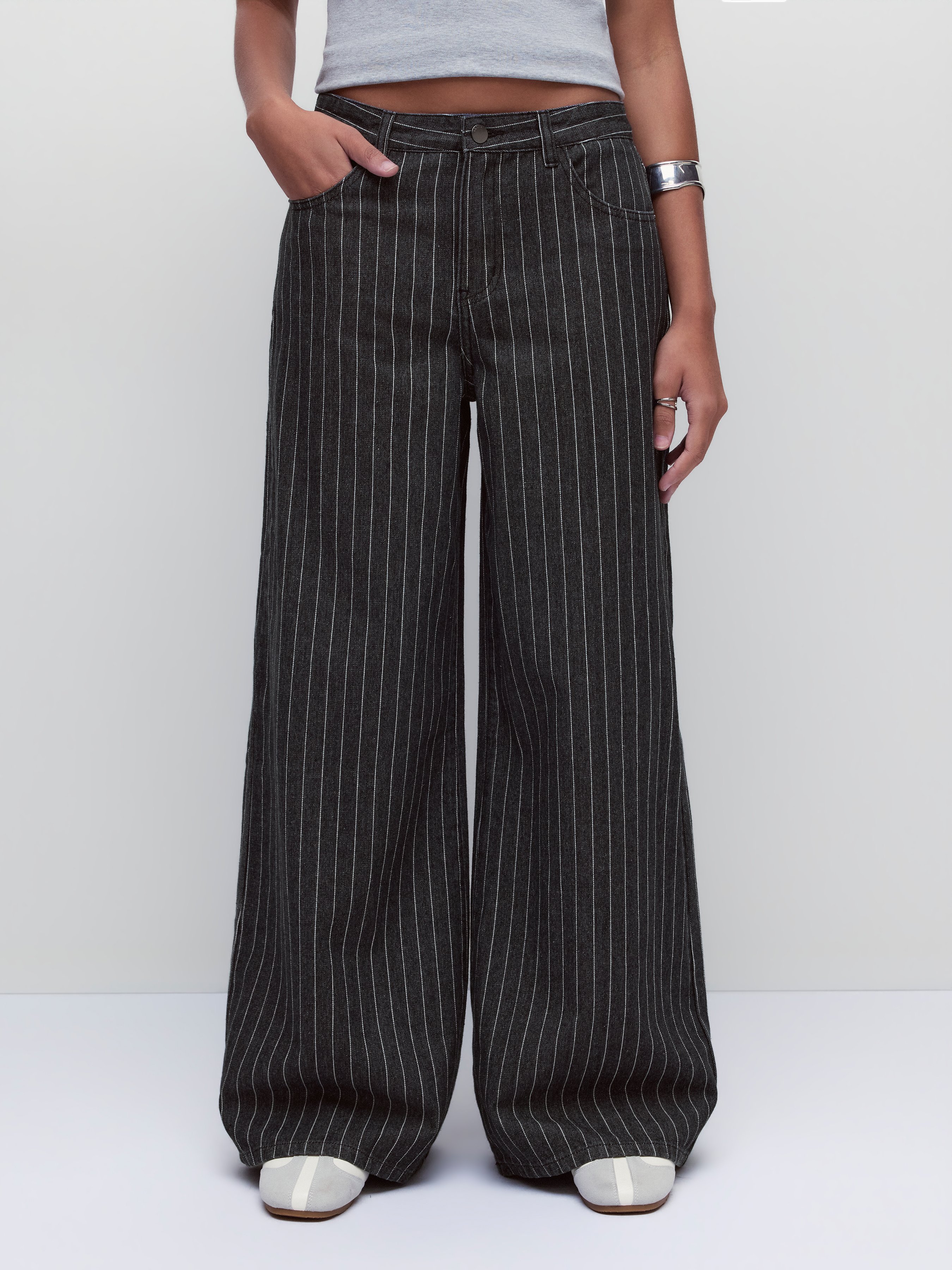 Denim Low-Rise Baggy Trousers - Black Stripe