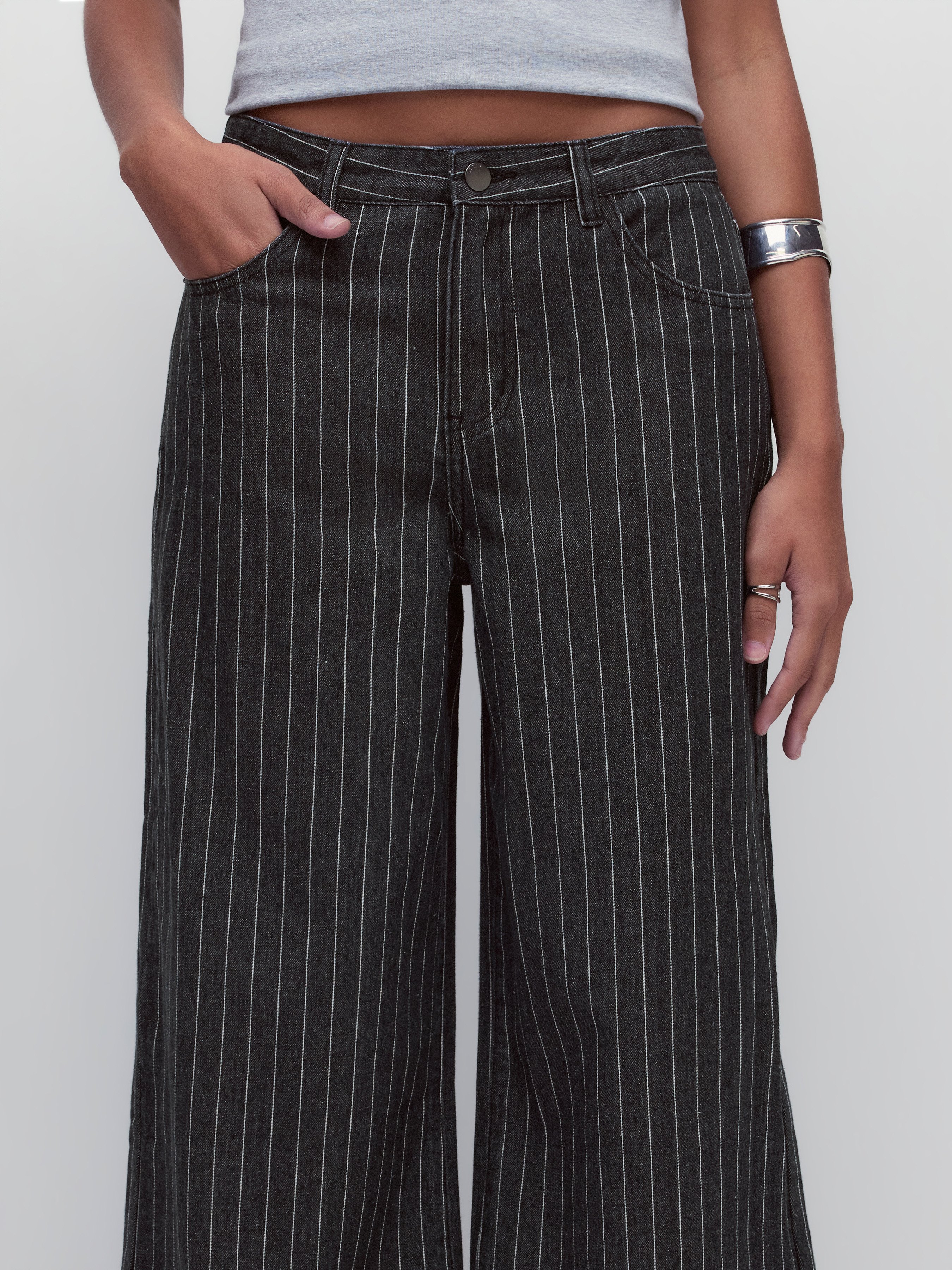 Denim Low-Rise Baggy Trousers - Black Stripe