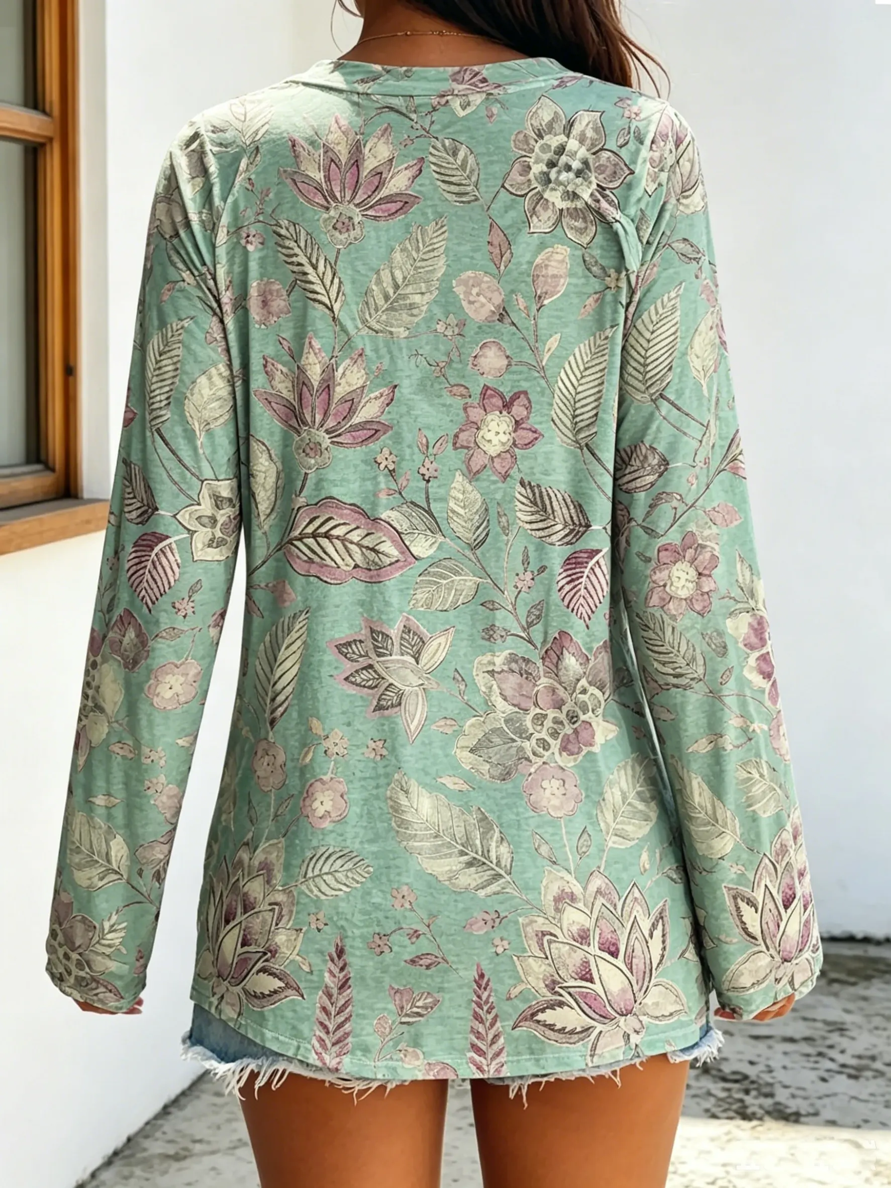 Women's Casual Vintage Ethnic Floral Art Print V Neck Long Sleeve Tops
