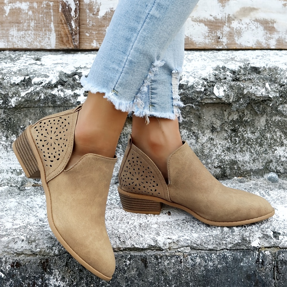 🔥Last Day Promotion 70% OFF - Women's Cutout Chunky Heel Leather Orthopedic Shoes-Comfort & Reliable