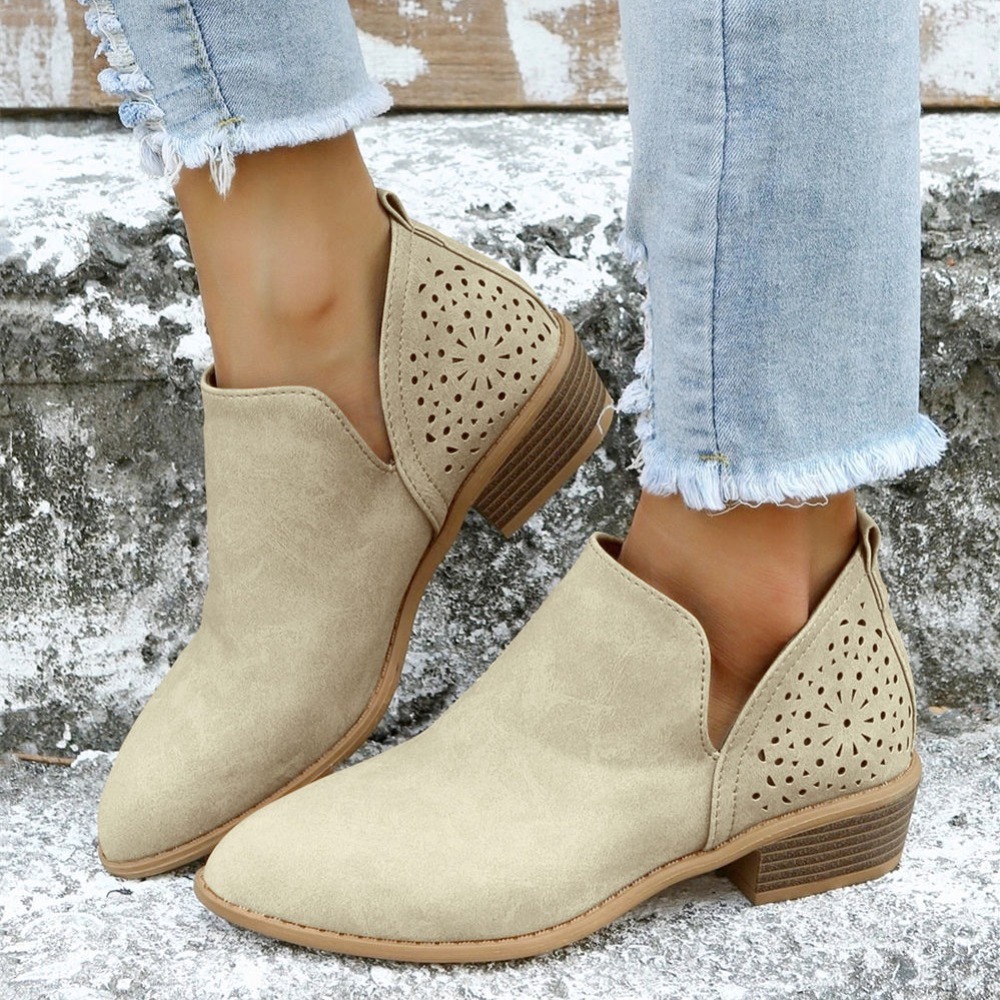 🔥Last Day Promotion 70% OFF - Women's Cutout Chunky Heel Leather Orthopedic Shoes-Comfort & Reliable