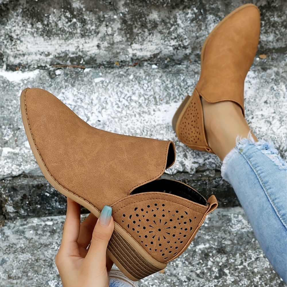 🔥Last Day Promotion 70% OFF - Women's Cutout Chunky Heel Leather Orthopedic Shoes-Comfort & Reliable
