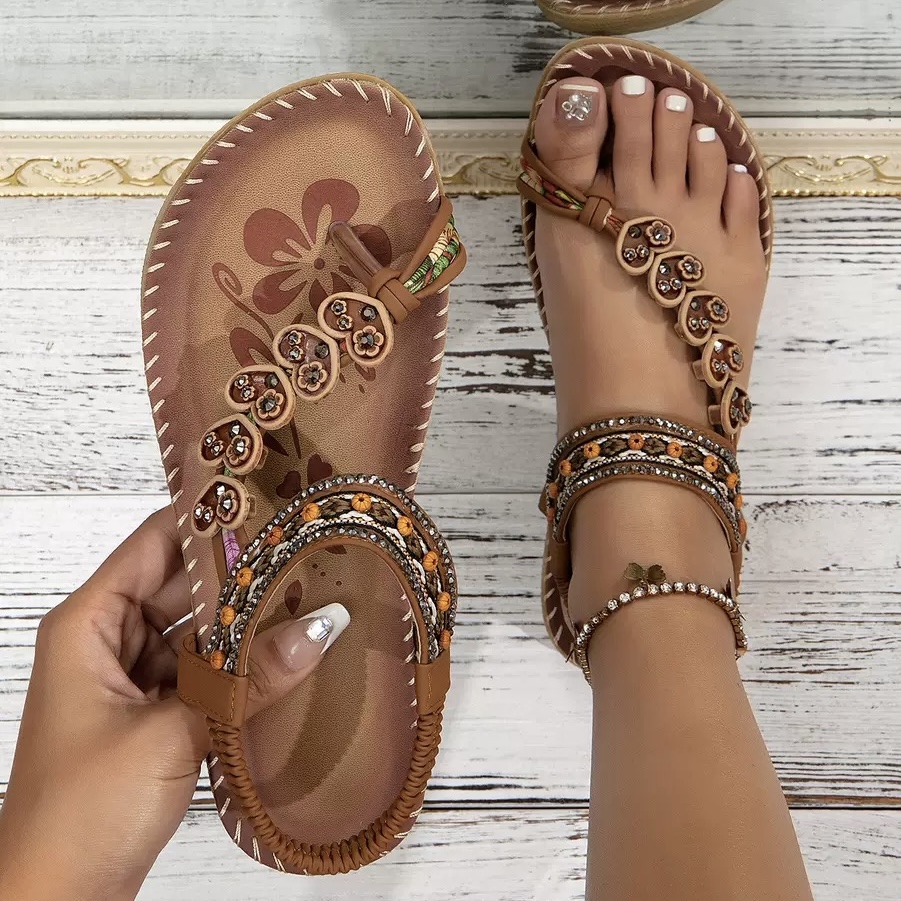 🔥Last Day Promotion 50% OFF🔥Women's Elegant Rhinestone Heart Flat Sandals-Comfort & Reliable