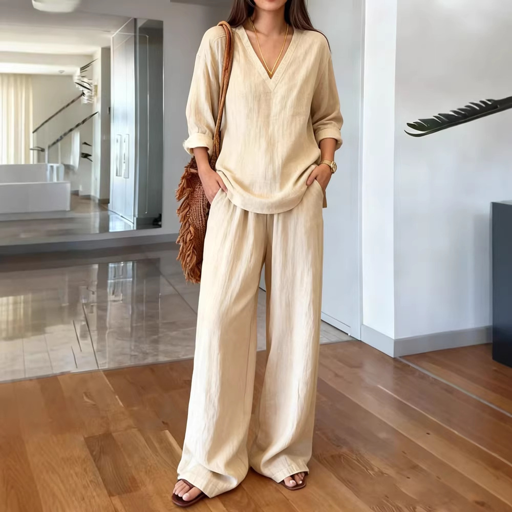 Long-sleeved shirt and trousers set