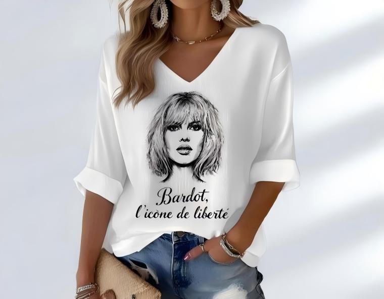 Women's American 250th Anniversary Three-Quarter Sleeve V-Neck Top