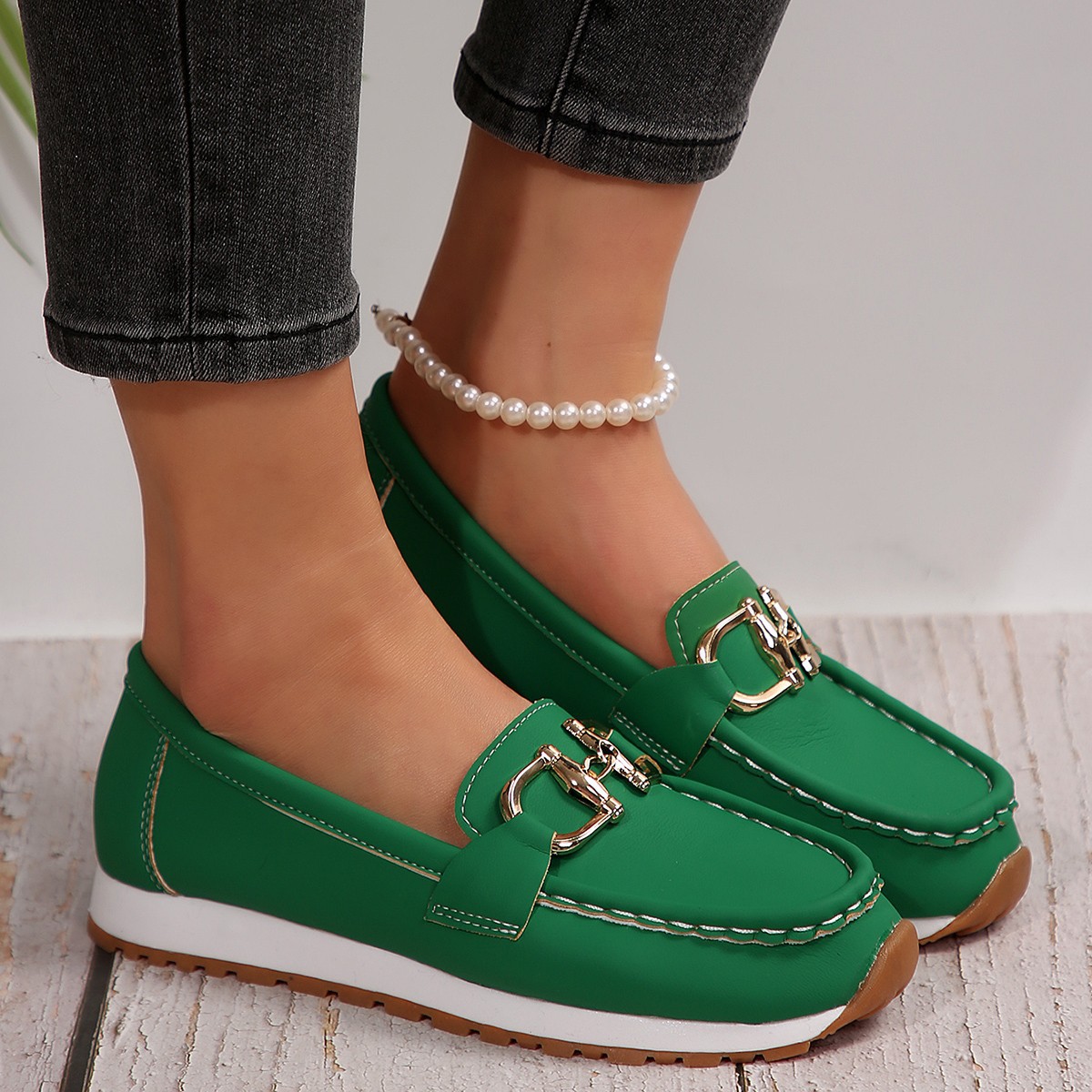 🔥LAST DAY 70% OFF - Women Comfortable Chain Decor Casual Walking Shoes-Comfort & Reliable