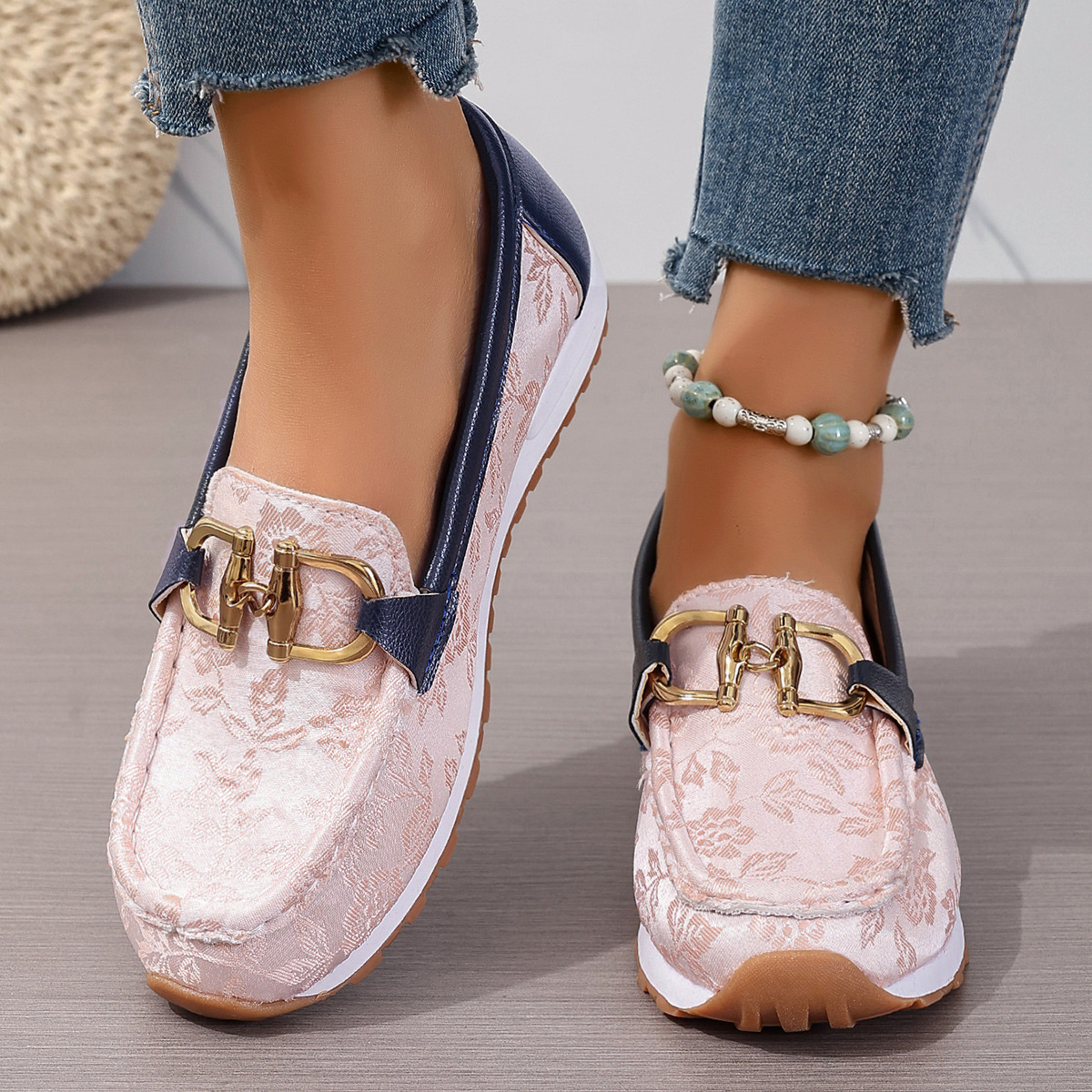 🔥LAST DAY 70% OFF - Women Comfortable Chain Decor Casual Walking Shoes-Comfort & Reliable