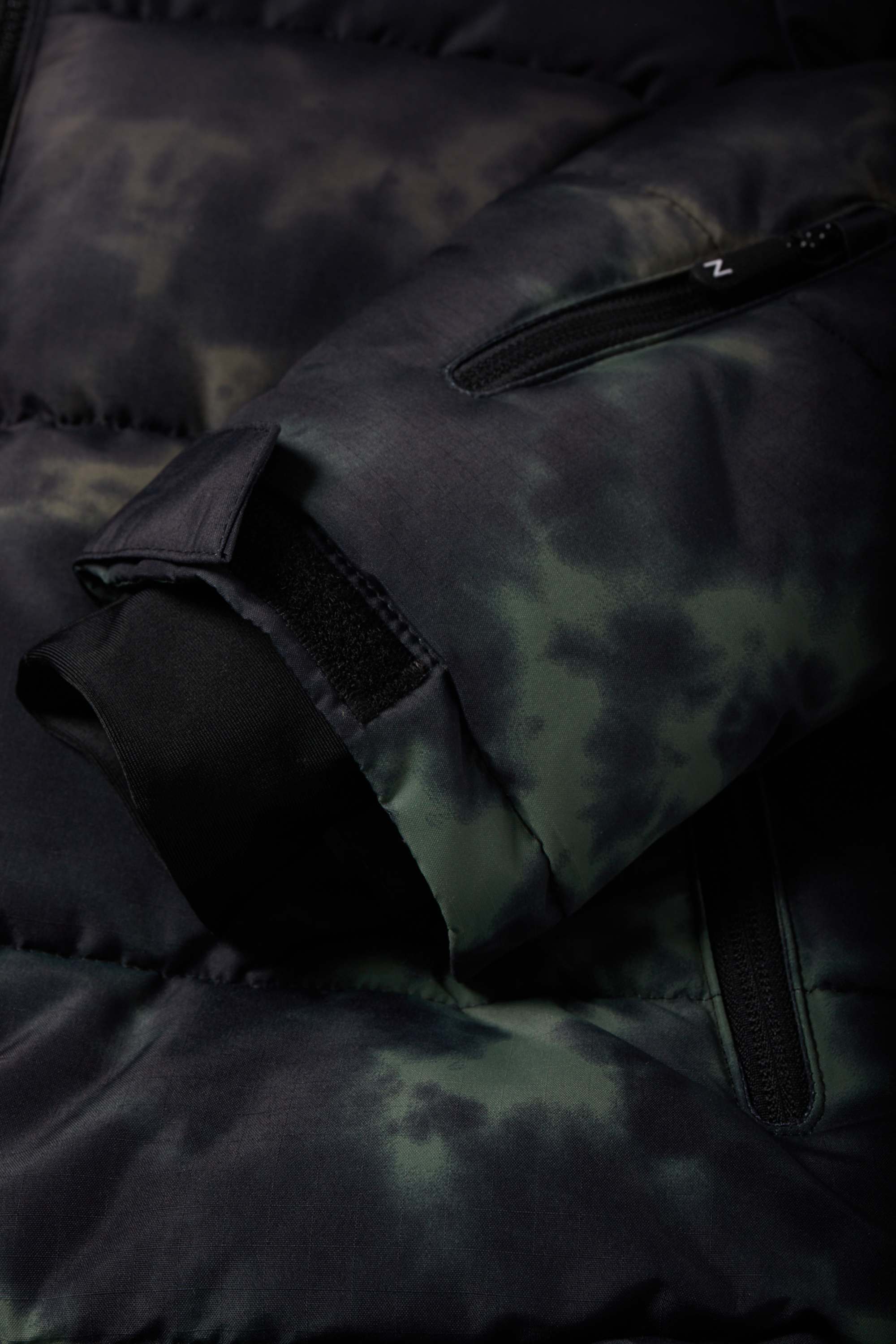 Ski jacket with hood - water-repellent - patterned black