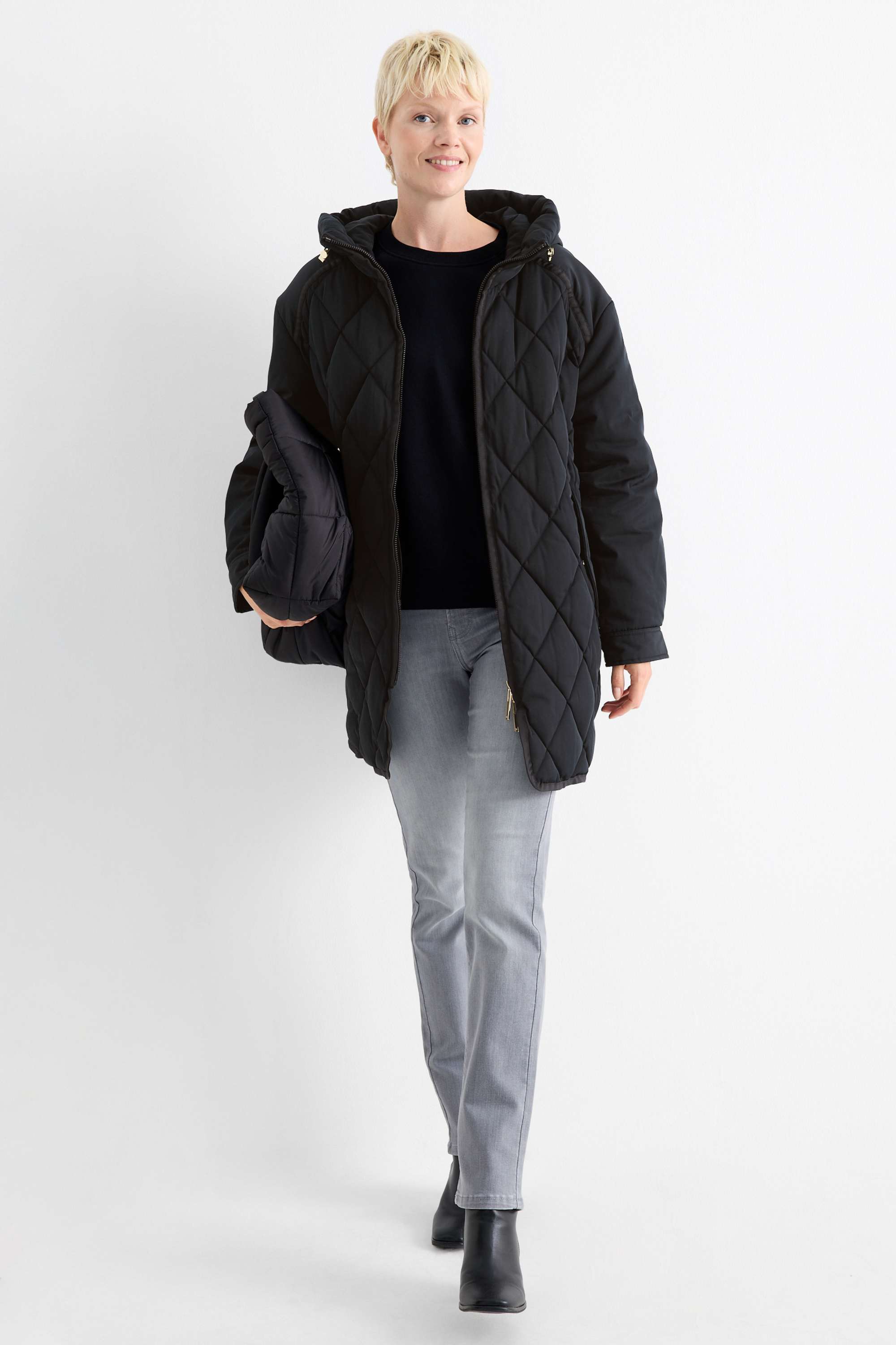 Quilted coat with hood - water-repellent black