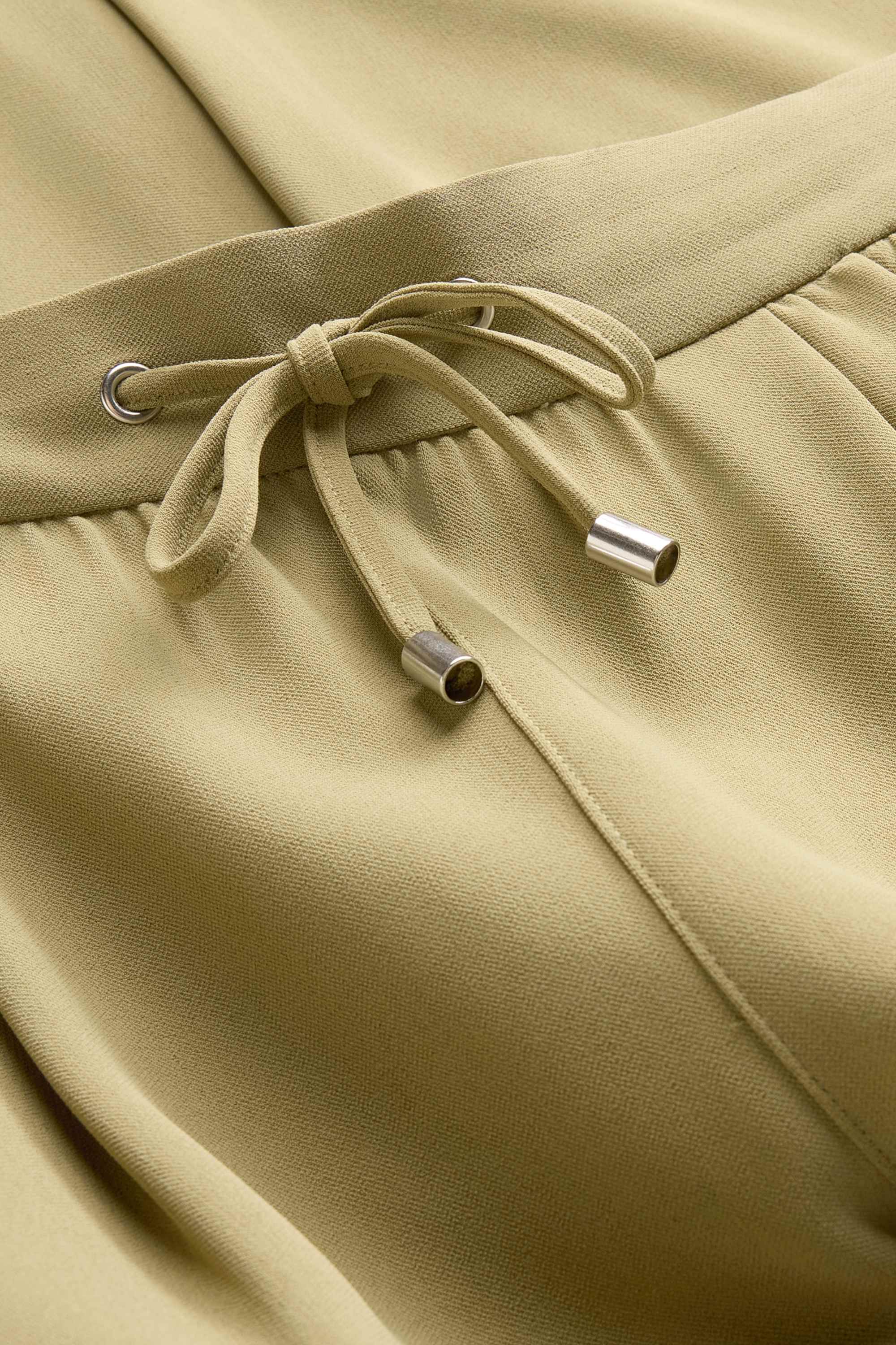 Cloth trousers - mid-rise waist - tapered leg green