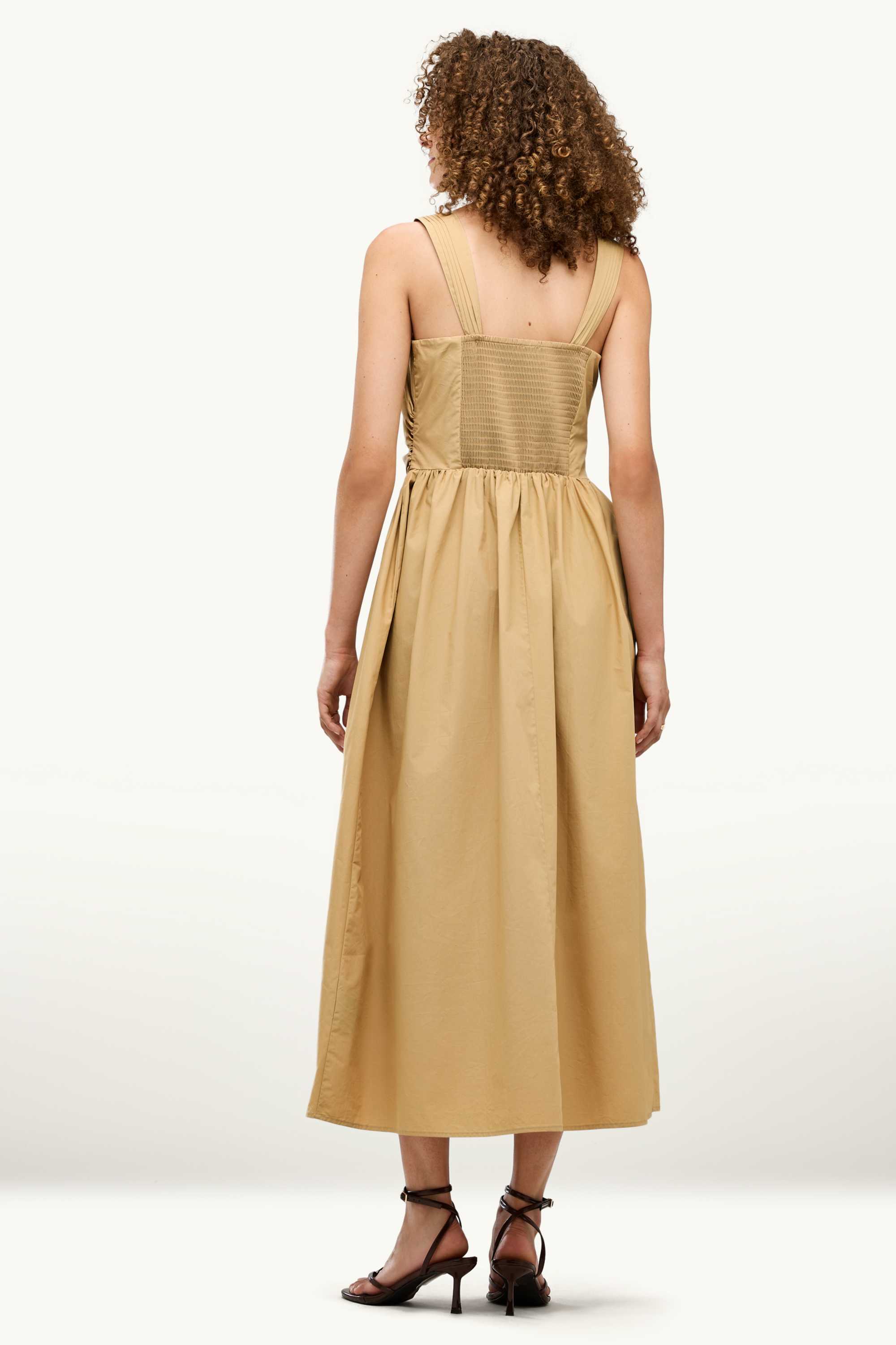Fit & flare dress beige