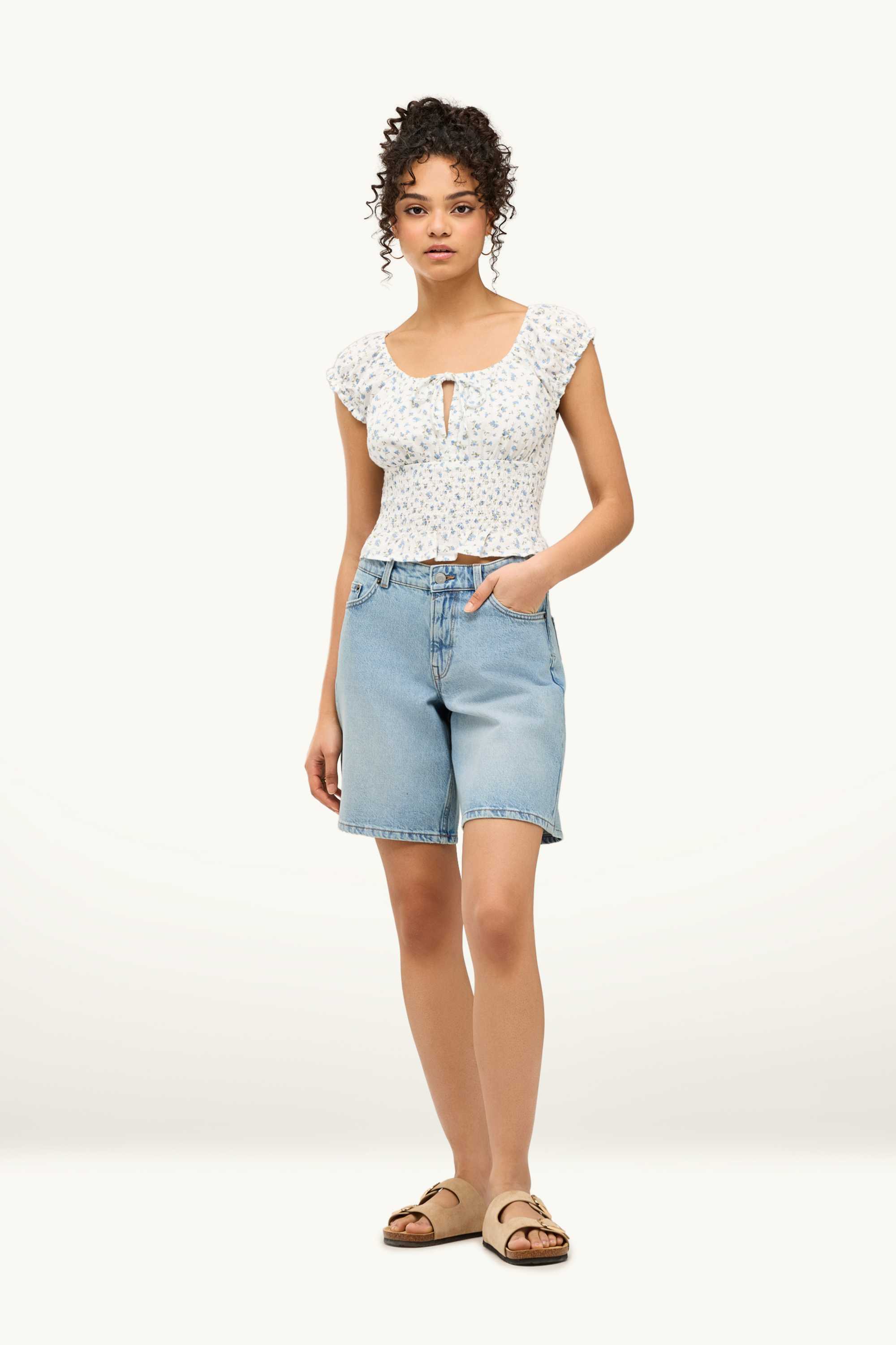 Denim Bermuda shorts - low-rise waist light blue