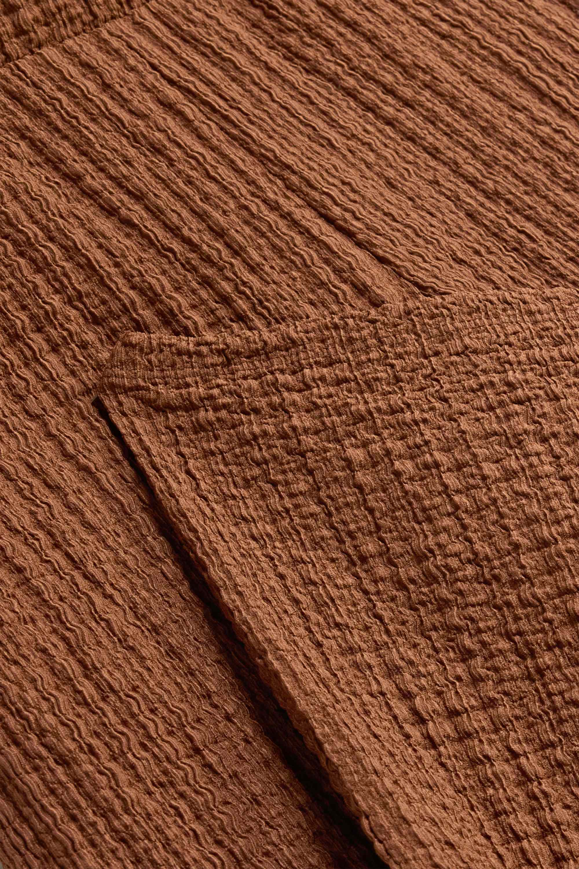 Trousers - mid-rise waist - straight fit - textured brown