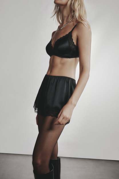 Tiziana Wireless Plunge Triangle Bra in Silk and Lace