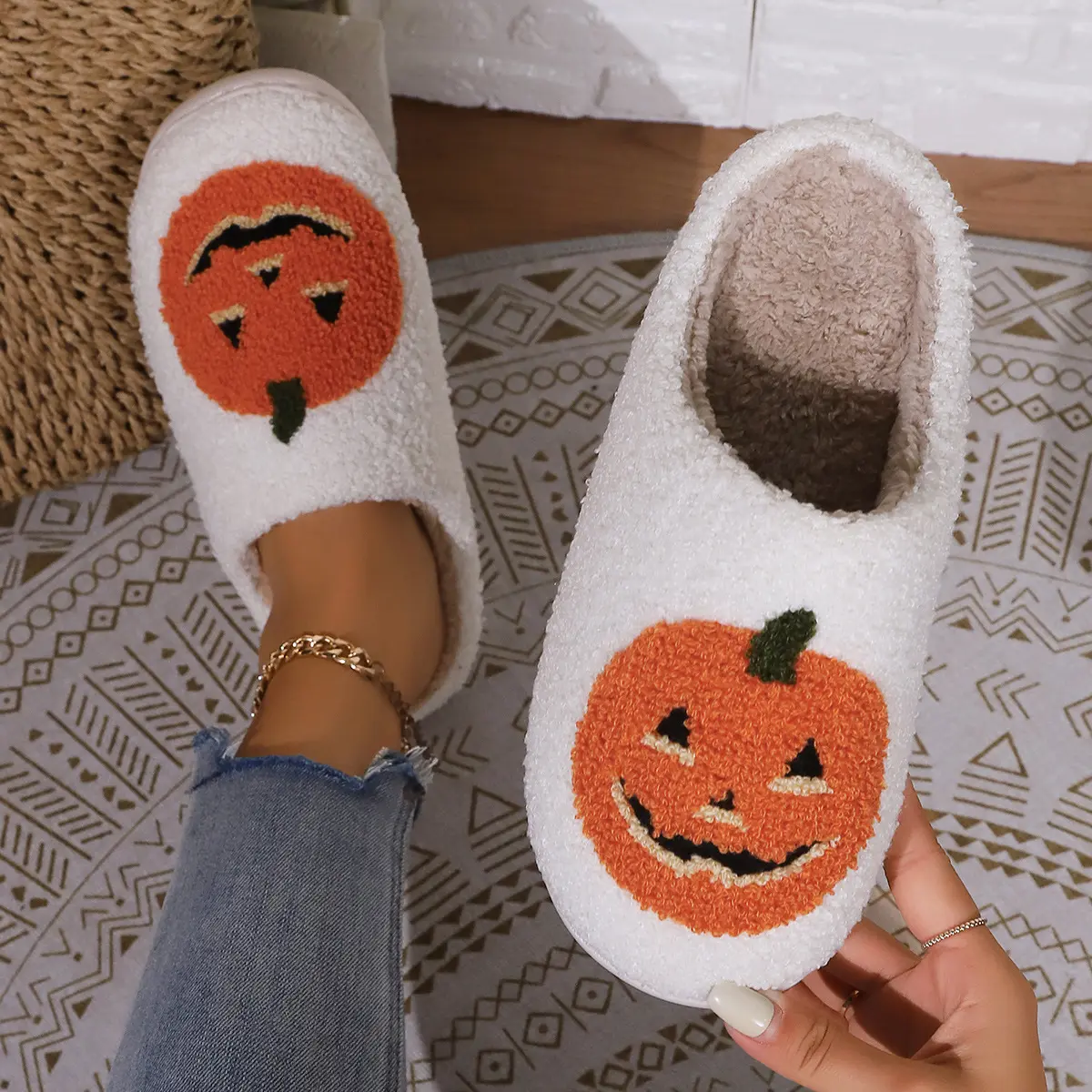 Women Men Comfy Faux Fur Lined Skull Pumpkin Plush Slippers Antislip Soft Sole House Shoes Bedroom Shoes Flat Slides Fluffy Footwear Halloween gift