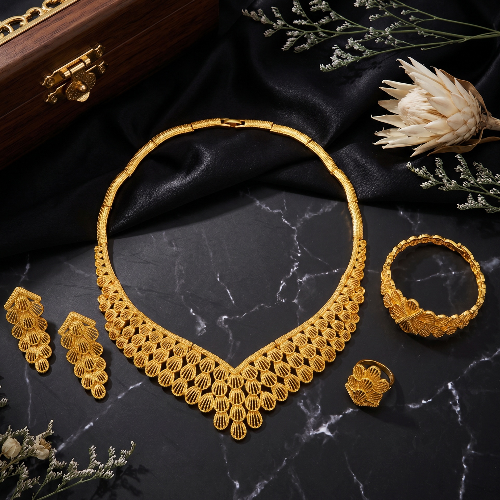 Gold-Tone Scalloped Fan Jewelry Set, 4 Pcs