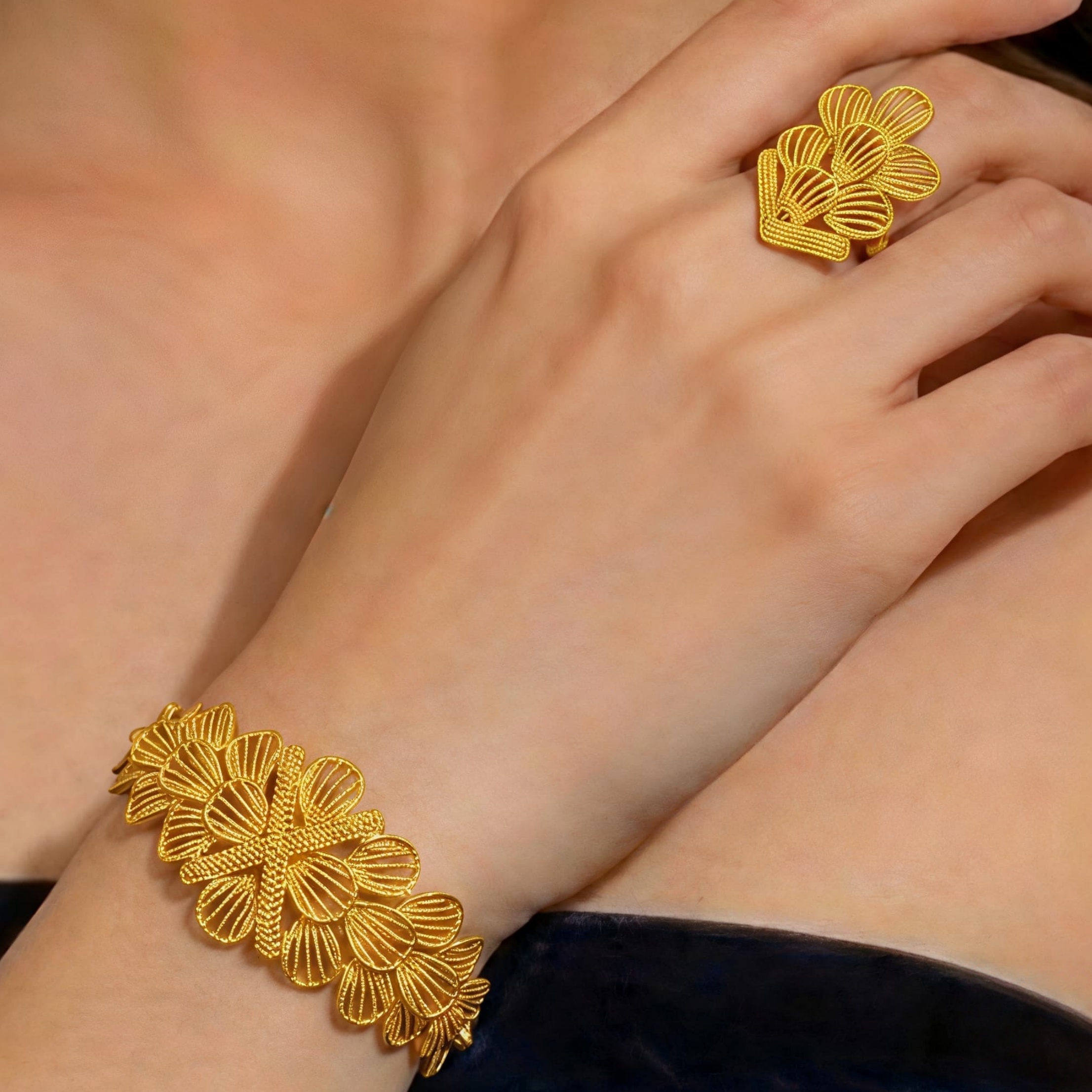 Gold-Tone Scalloped Fan Jewelry Set, 4 Pcs