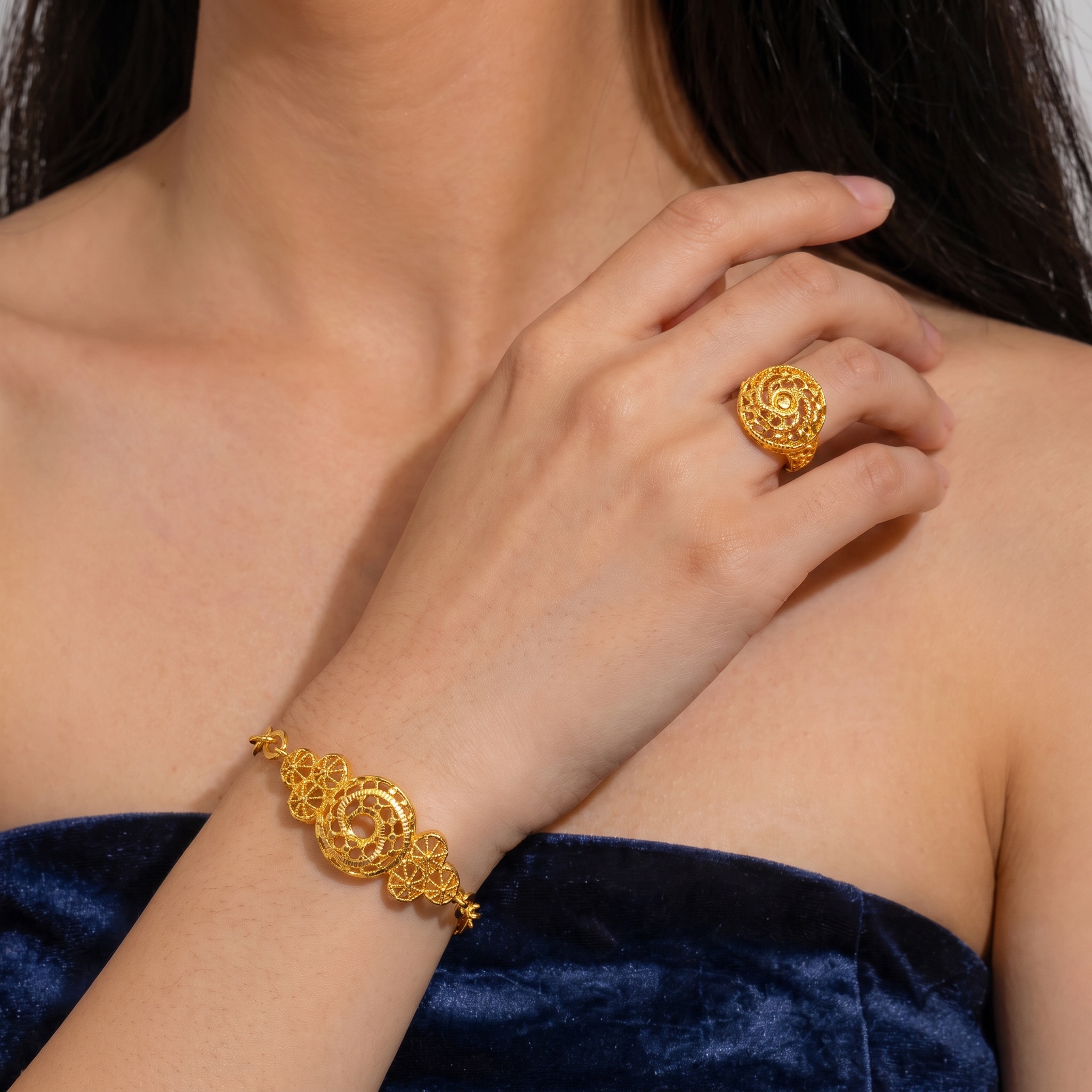 Gold-Tone Triple Disc Openwork Jewelry Set, 4 Pcs