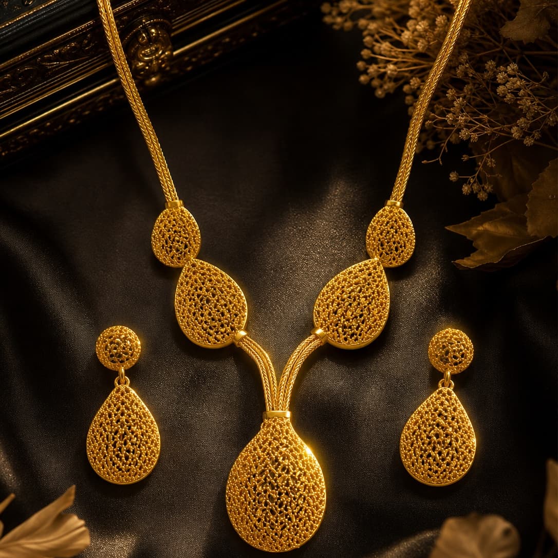 Gold-Tone Openwork Mesh Pendant Necklace & Earring Set