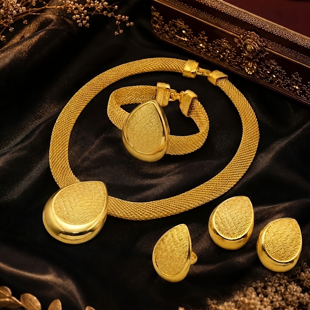 Gold-tone statement pendant jewelry set, front view