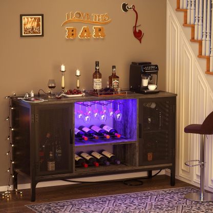 Homieasy Gabinete de Bar de Vino con Tomas de Corriente y Luces LED, Gabinete Industrial para Licor con Estantes de Vino Ajustables, Gabinetes de Estación de Café con Almacenamiento para Cocina/Hogar