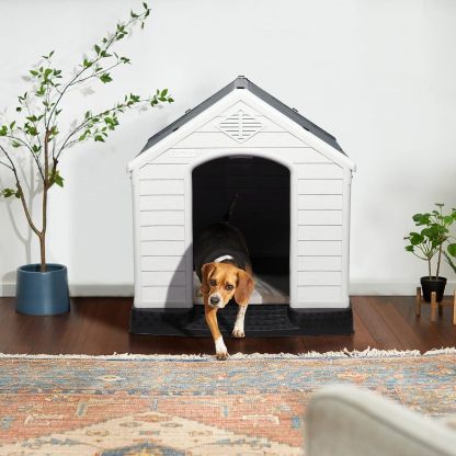 LEMBERI Casa de plástico duradera e impermeable para perros de tamaño pequeño a grande, casa de perro aislada para interiores y exteriores, refugio para cachorros con suelo elevado, fácil de montar, diseño de ventilación para perros
