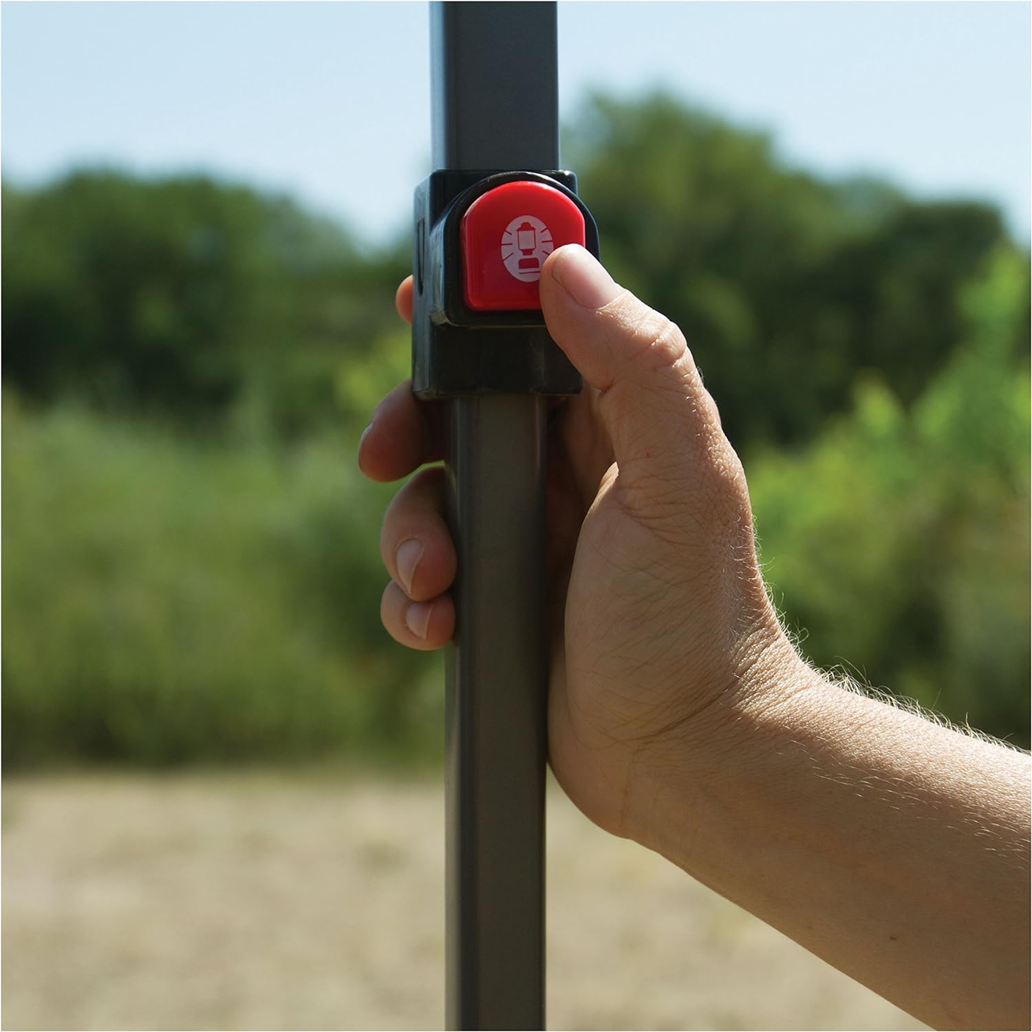 Coleman Light & Fast - Tienda de campaña desplegable de 10 x 10 pies, Refugio portátil para el Sol se instala en 3 Minutos y Pesa 10 Libras más Ligero Que refugios comparables, Ideal para Playa-clavijas de tierra para tienda de campaña al aire libre