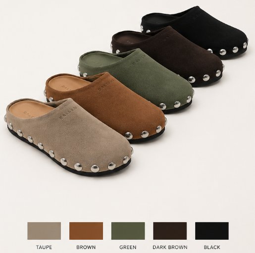 PENNY CLOG Calzado estilo zueco de ante, adornado con tachuelas plateadas (2 pares).