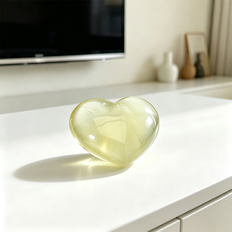 4‑Pack Natural Citrine Heart‑Shaped Tumbled Stones, Polished Yellow Crystal Heart Figurine Set, Mini Gemstone Palm Stone Decor Ornament, Collectible Gift for Crystal Lovers