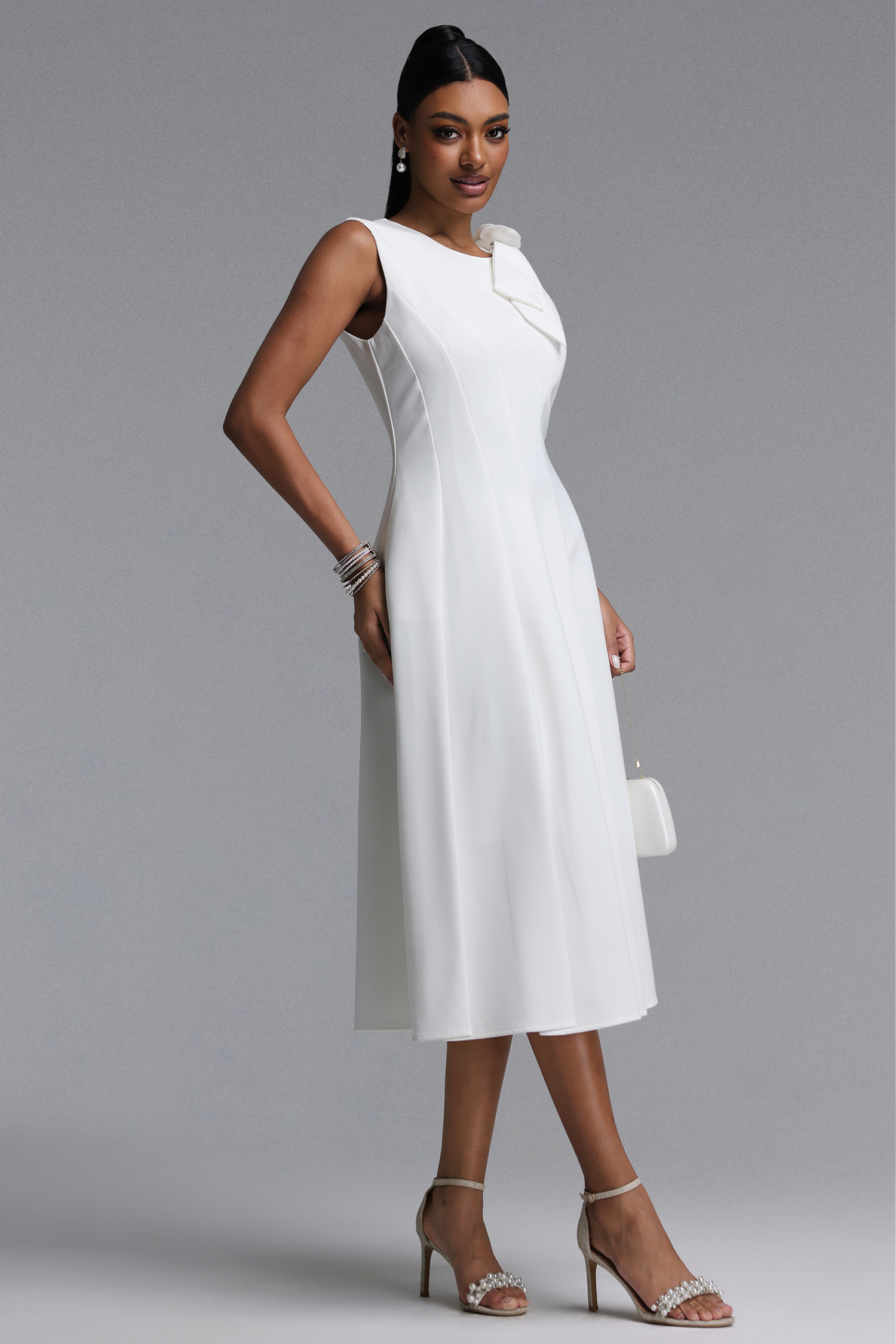 Oana Sleeveless Floral Applique Pleated Midi Bandage Dress