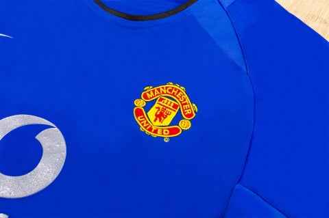 Retro Men's Manchester United 2002/03 Third Soccer Jersey