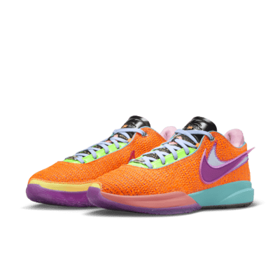 LeBron 20