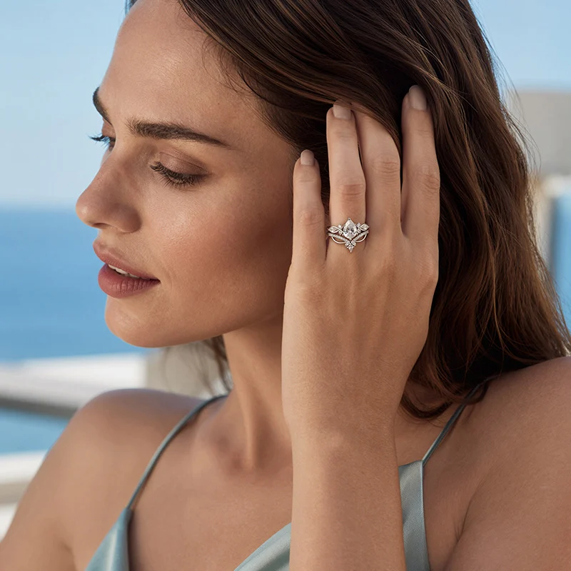 Jeulia Infinity Twist Pear Shaped Engagement Ring Set