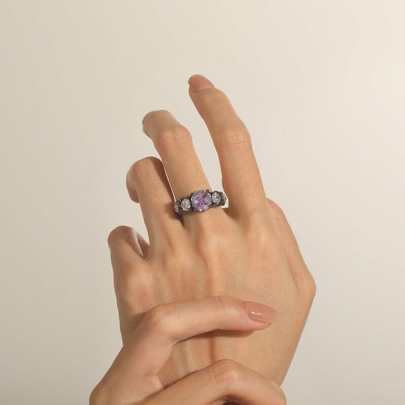 Jeulia Midsummer Night "Love-in-idleness" Three Stone Purple Rose Ring