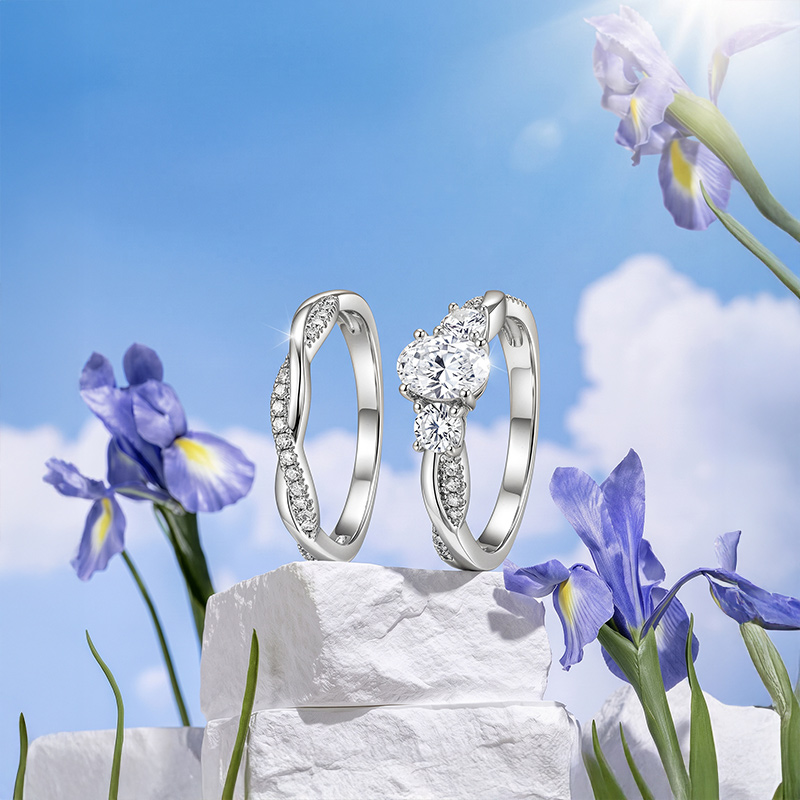 Jeulia Classic Twist Round Three-Stone Ring Set