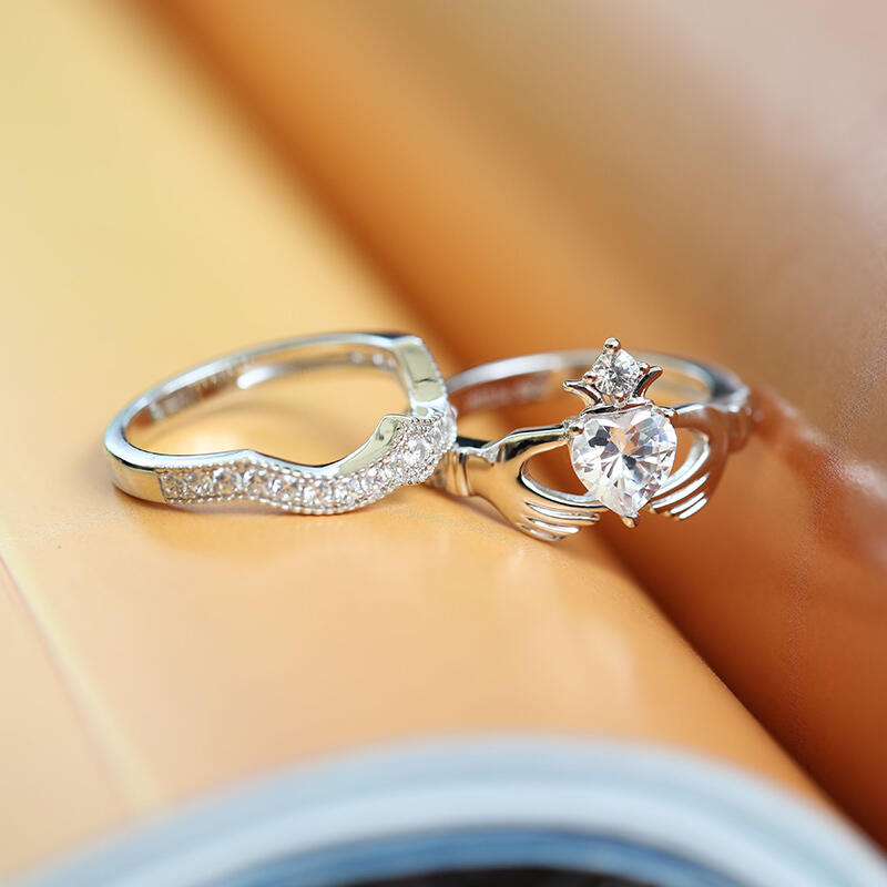 Jeulia Simple Crown Claddagh Sterling Silver Ring Set