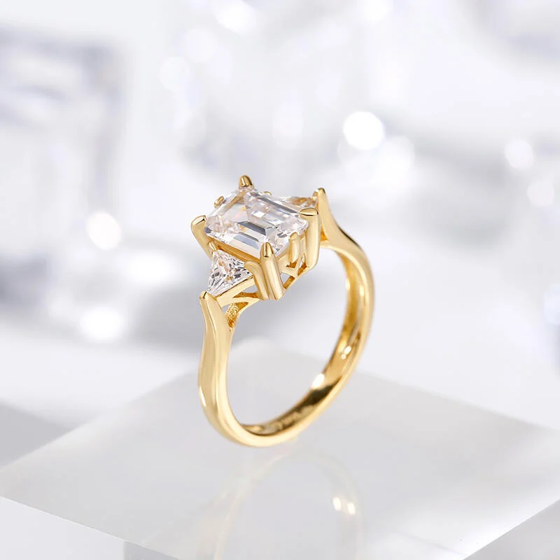 Jeulia Three Stone Emerald Cut Sterling Silver Ring