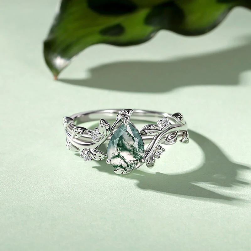 Jeulia Gothic Black Pear Shaped Moss Agate Engagement Ring