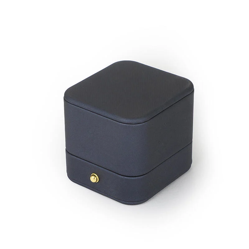 HeliRose Gorgeous Dark Blue Square Proposal Ring Box