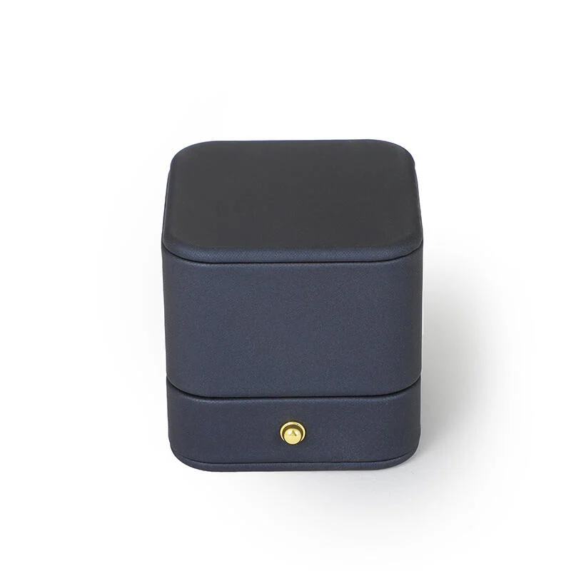 HeliRose Gorgeous Dark Blue Square Proposal Ring Box
