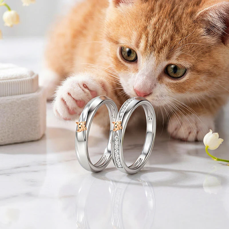 Jeulia Two Tone Crossover Peekaboo Cat Couple Ring Set