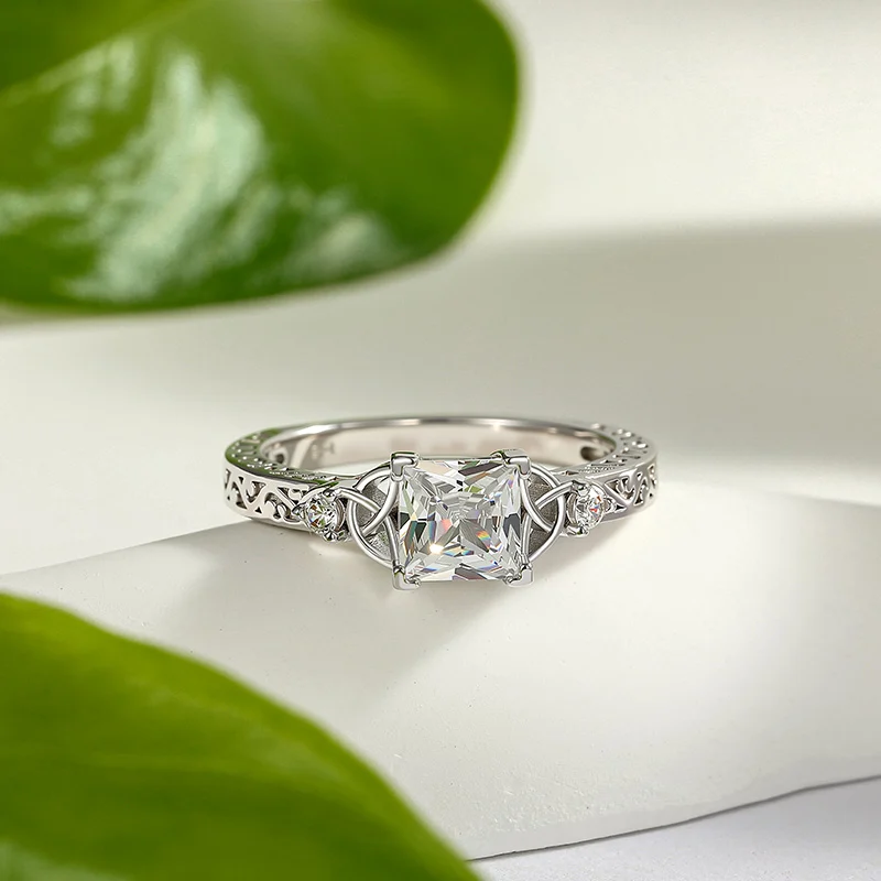 Jeulia Custom Celtic Knot Princess Cut Engagement Ring