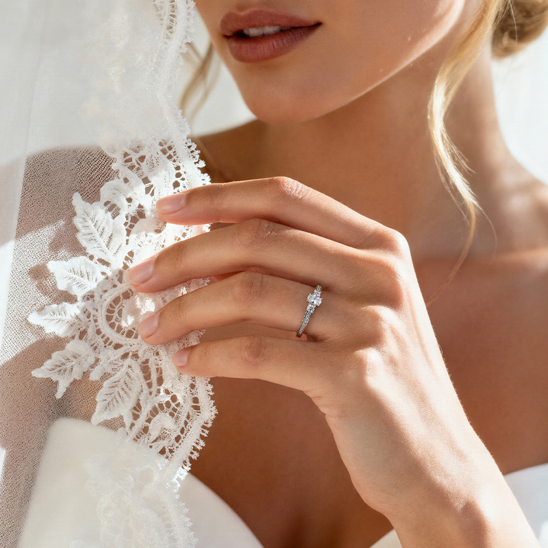 Helirose Minimalist Pave Three Stone Oval Promise Ring