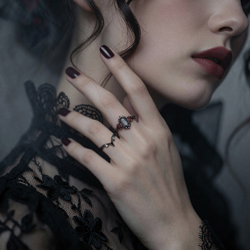 Jeulia Gothic Thorn Hexagon Black Rutilated Quartz Ring Set