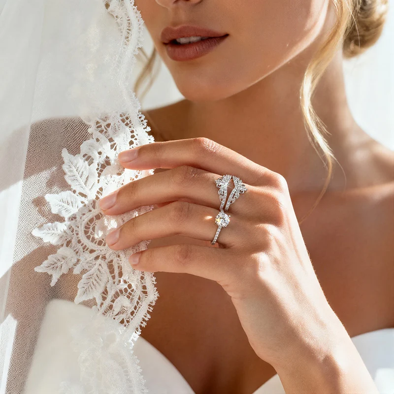 Jeulia Round Engagement Ring with Heart Crown Enhancer Set
