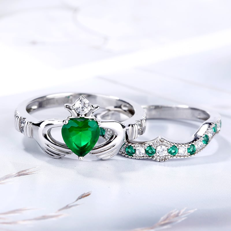 Jeulia Simple Crown Claddagh Sterling Silver Ring Set