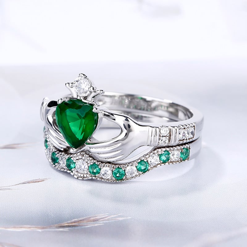 Jeulia Simple Crown Claddagh Sterling Silver Ring Set